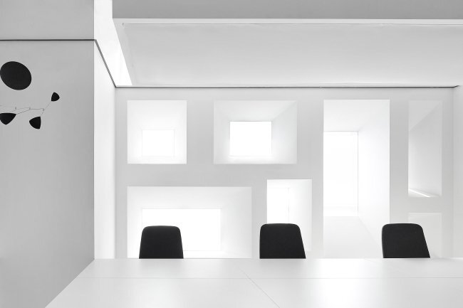 黑白极简几何办公室装修设计方案 - 实景图 4